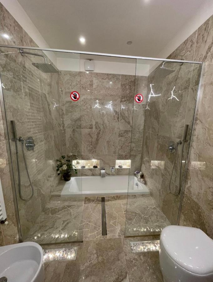 Luxury 2 Al Duomo Di Apartamento Parma